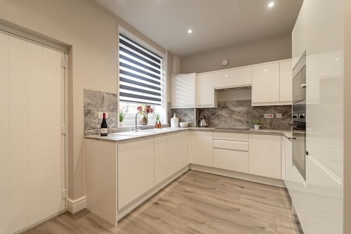 Luxurious 2-bed cottage in the heart of Barrowford,