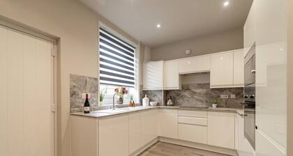 Luxurious 2-bed cottage in the heart of Barrowford,