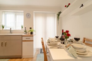 Dining - Stylish new build home central Colne (Colne)