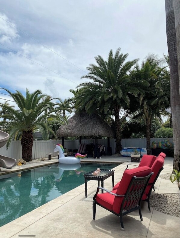 Pool - 🌺Luxe Tropical Paradise🌺Superhost🌺Post-Op 🌺Solo & Couples Escape in Miami🌺 (Miami)