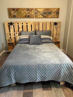 2 soverom, strykejern/-brett, wi-fi og sengetøy