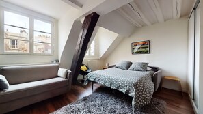 1 bedroom, iron/ironing board, WiFi, bed sheets - Charmant Studio au Coeur du Marais (Paris)