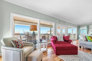 Smart-TV, DVD-spiller, bordtennis og filmbibliotek