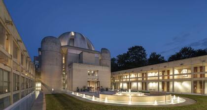 Murray Edwards College
