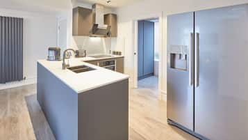 Fridge, microwave, oven, dishwasher