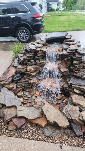 A real charmer built in 1915 , pet friendly , located next to  Mark Twain lake.