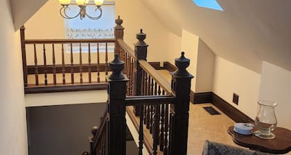 A real charmer built in 1915 , pet friendly , located next to Mark Twain lake.
