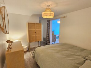 4 bedrooms, iron/ironing board, WiFi, bed sheets - Maison Familiale, 8 Couchages, Spa, Terrasse (Saint-Arnoult)