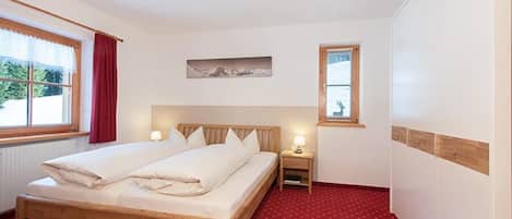 1 bedroom, in-room safe