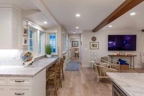 Interior - Riverview Retreat Duplex-Captiola LOWER UNIT A (Capitola)