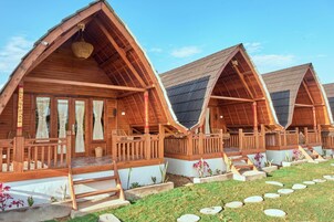 Minibar con artículos gratuitos, escritorio, wifi gratis y ropa de cama 