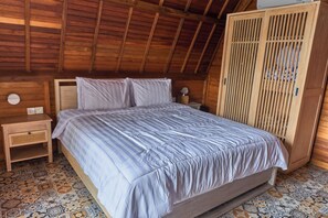 Deluxe Room | Free minibar, desk, free WiFi, bed sheets