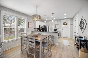 House, 3 Bedrooms | Dining