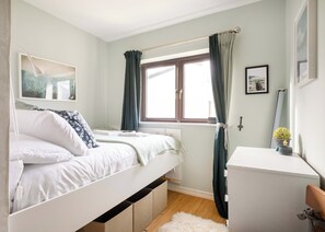 2 bedrooms, iron/ironing board, WiFi, bed sheets - Dough Beag 02 - 250m to the Prom! (Lahinch)