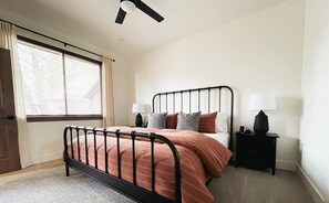 2 Schlafzimmer, Bügeleisen/Bügelbrett, Reisekinderbett, kostenloses WLAN