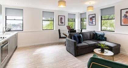 Host & Stay | 52 Waterside Place