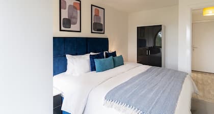 Host & Stay | 52 Waterside Place