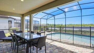 House (4 Bedrooms) | Front of property