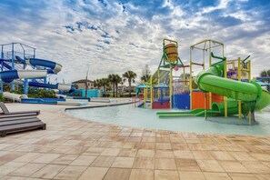 Interior - Near Disney & Legoland: Spacious Poolside Oasis! (Haines City)