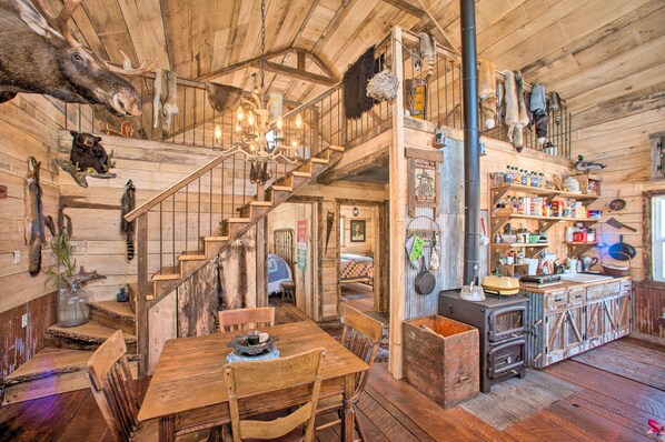 House (2 Bedrooms) | Interior