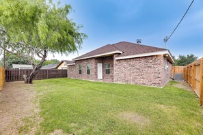 House (3 Bedrooms) | Interior - Weslaco Home w/ Fenced Yard: 2 Mi to Downtown (Weslaco)