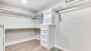 House (3 Bedrooms) | Bahagian dalam