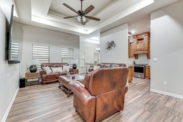 House (3 Bedrooms) | Interior