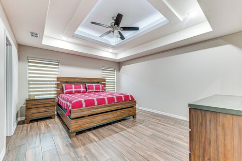 Weslaco Home w/ Fenced Yard: 2 Mi to Downtown