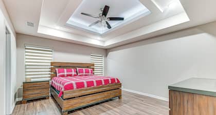 Weslaco Home w/ Fenced Yard: 2 Mi to Downtown