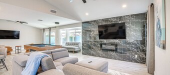 Home Near Spring Training & State Farm Stadium!