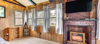 精緻的精神湖度假屋 - 距阿諾茲公園 6 英里!