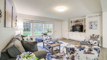 House (3 Bedrooms) | Front of property