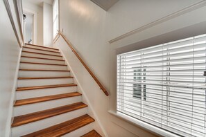 House (3 Bedrooms) | Interior - Elizabeth City Home w/ Fire Pit < 1 Mi to Downtown (Elizabeth City)