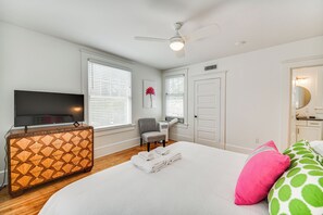 House (3 Bedrooms) | Interior - Elizabeth City Home w/ Fire Pit < 1 Mi to Downtown (Elizabeth City)