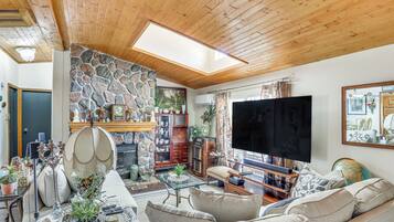 House (3 Bedrooms) | Front of property