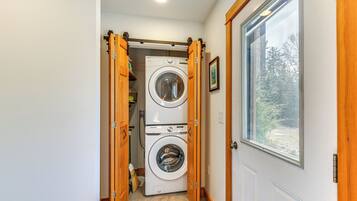 House (3 Bedrooms) | Bahagian dalam