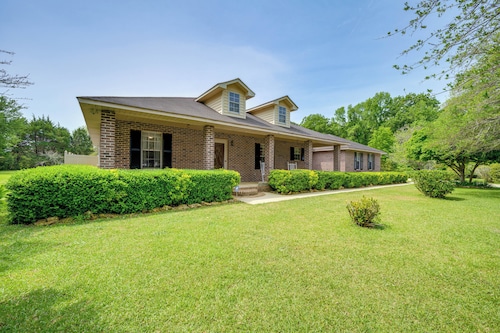 Perry Family Home on 2 Acres w/ Private Pool