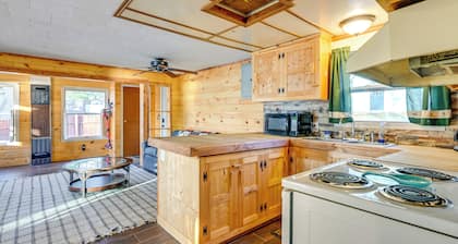 Cottage w/ Deck & Bluff Lake Views: Walk to Beach!