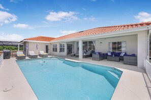 A heated pool - Seaside Home | Pool & Steps to Beach/Restaurants (Marco Island)