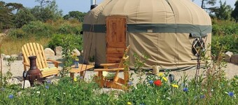 Romantic Yurt for rural retreat -Private Hot Tub