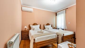 1 bedroom, internet, bed sheets