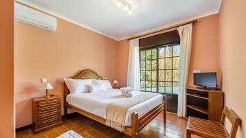 1 bedroom, internet, bed sheets