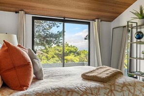 Room - Wild Hare | Secluded Coastal Escape with Hot Tub (Sea Ranch)