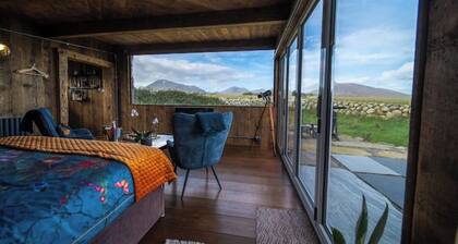 Mountain-View Cabin with Hot Tub