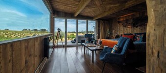 Mountain-View Cabin with Hot Tub