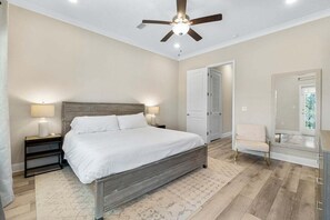 3 bedrooms, iron/ironing board, free WiFi, bed sheets - Emerald Treasure 138 -Sleeps 8-Lake Views (Santa Rosa Beach)