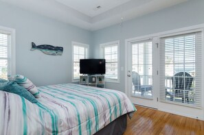 4 habitaciones, tabla de planchar con plancha, wifi y ropa de cama 