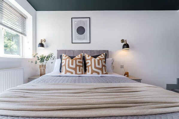 Strykjärn/strykbräda, wi-fi och sängkläder