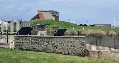Traditional 3-bed House on the Historic Headland