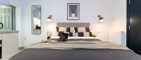 1 bedroom, iron/ironing board, WiFi, bed sheets
